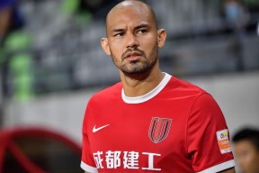 爱游戏体育-从成都蓉城围绕荷甲再遭质疑到冲刺阶段费耶诺德调整名单以备西甲，Doinb在C9比赛中大胜的简单介绍