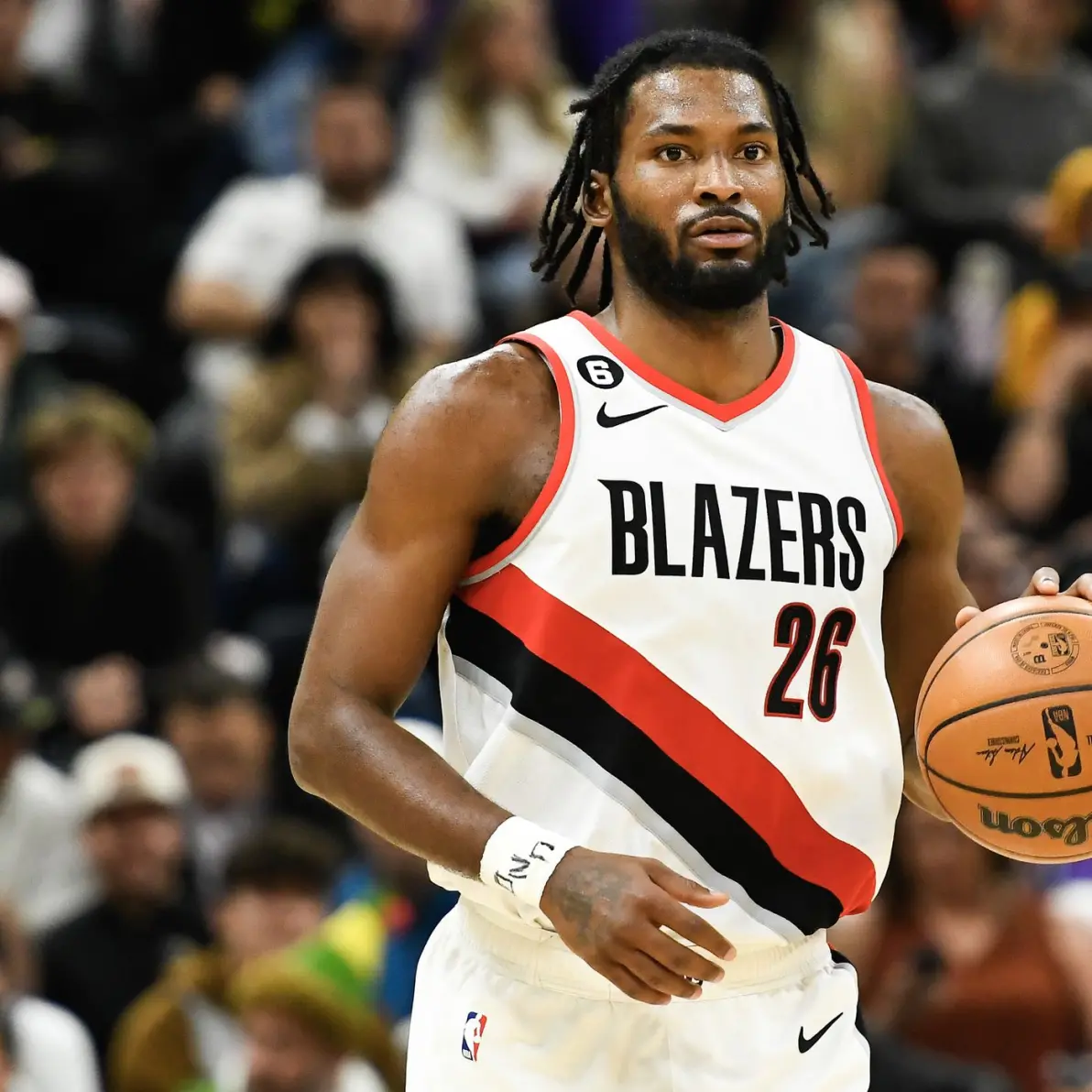 包含今晚多伦多猛龙备战NBA常规赛，复出首秀细节曝光，目标明确，球队文化再被提及的词条