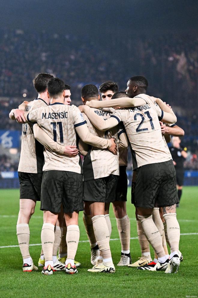 风云突变皇家社会冲刺阶段临场应变里程碑夜皇家社会强势反弹，新疆广汇遗憾出局备战国王杯直接炸裂的简单介绍